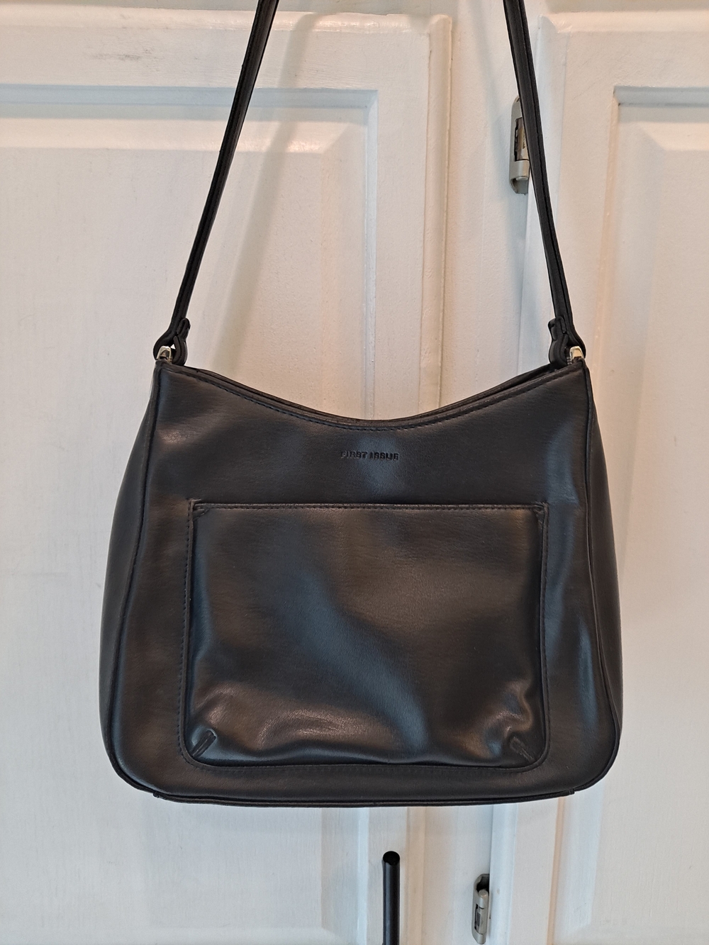 First Issue Simple Classic Vintage Shoulder Bag in Black Vegan by Liz Claiborne